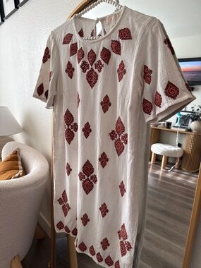 MICHAEL Michael Kors White Short-Sleeve Shirt with Red Geometric Motif
